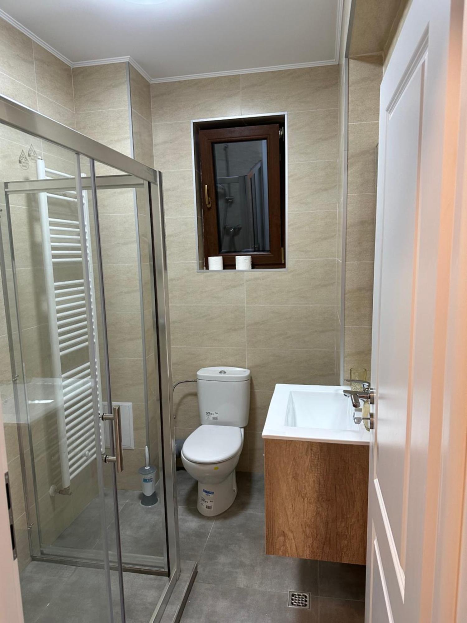 Apartament Simoni Ploiesti Ngoại thất bức ảnh
