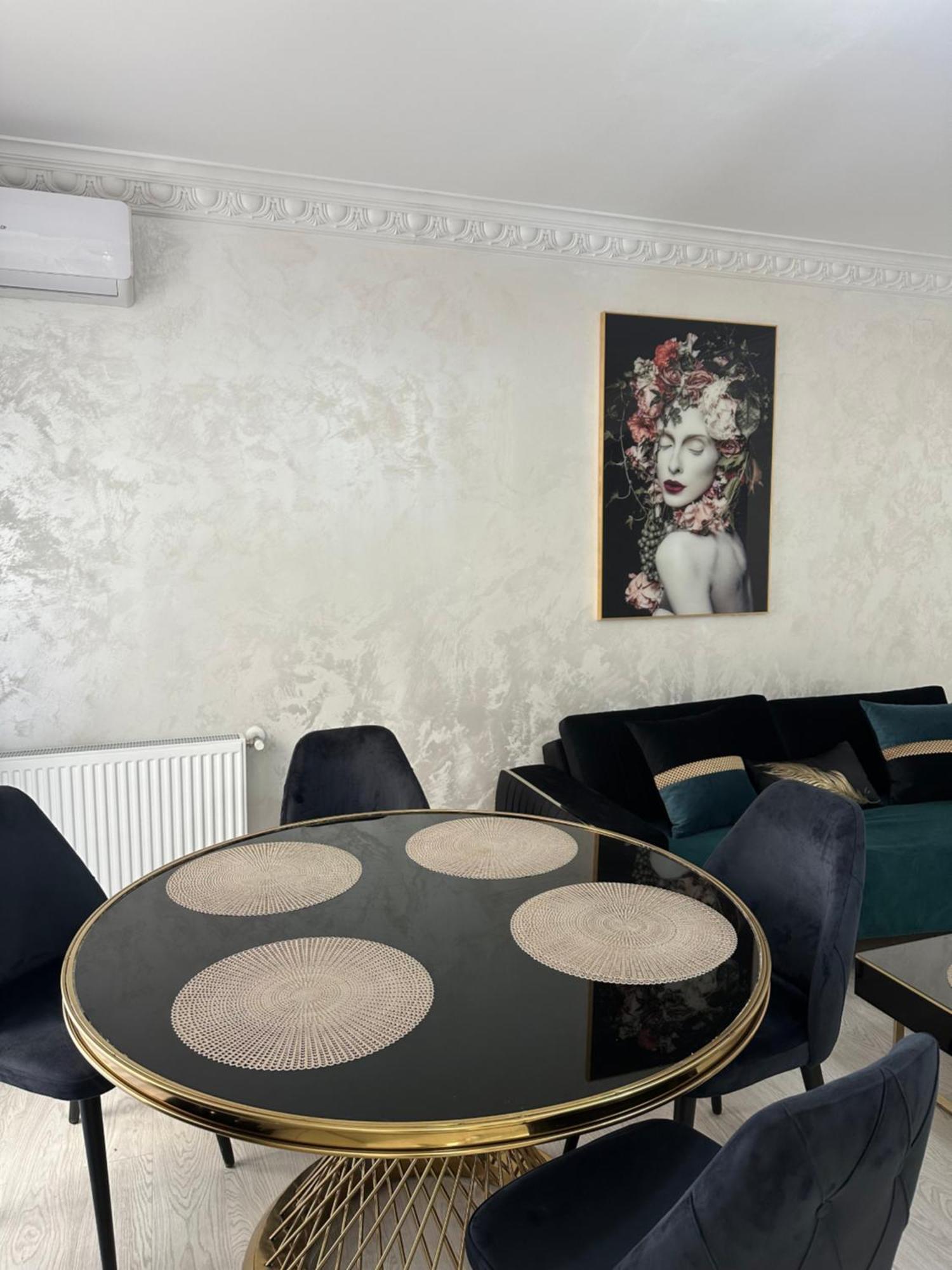 Apartament Simoni Ploiesti Ngoại thất bức ảnh