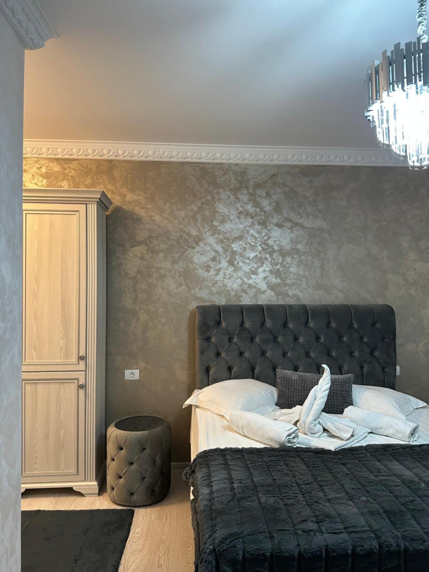 Apartament Simoni Ploiesti Ngoại thất bức ảnh