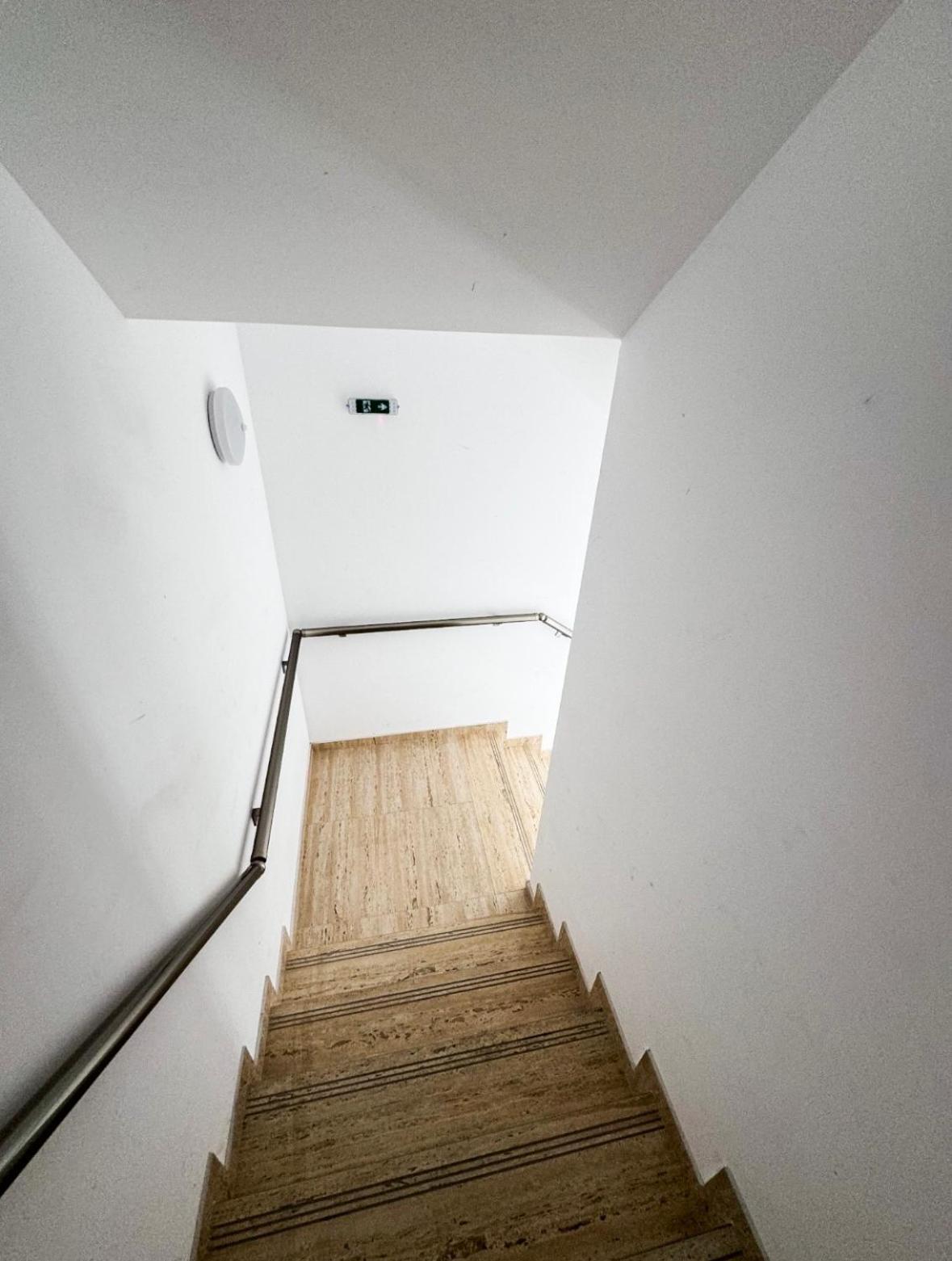 Apartament Simoni Ploiesti Ngoại thất bức ảnh